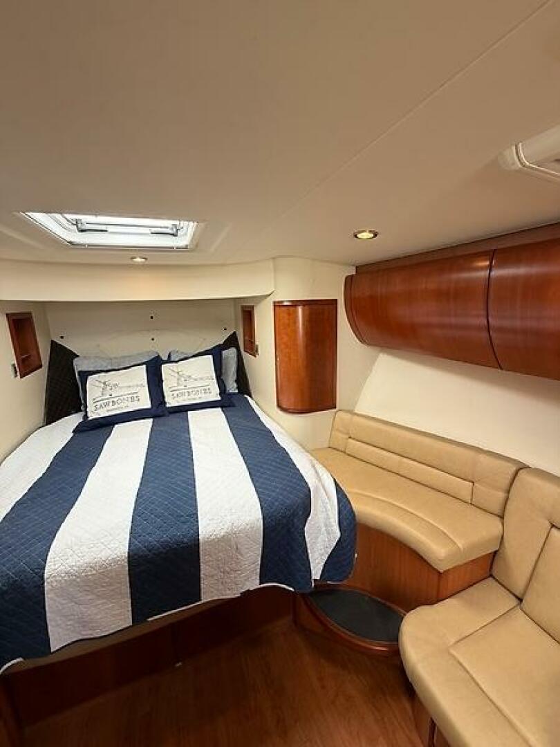2011 Luhrs 37 IPS Canyon Series - Image 21