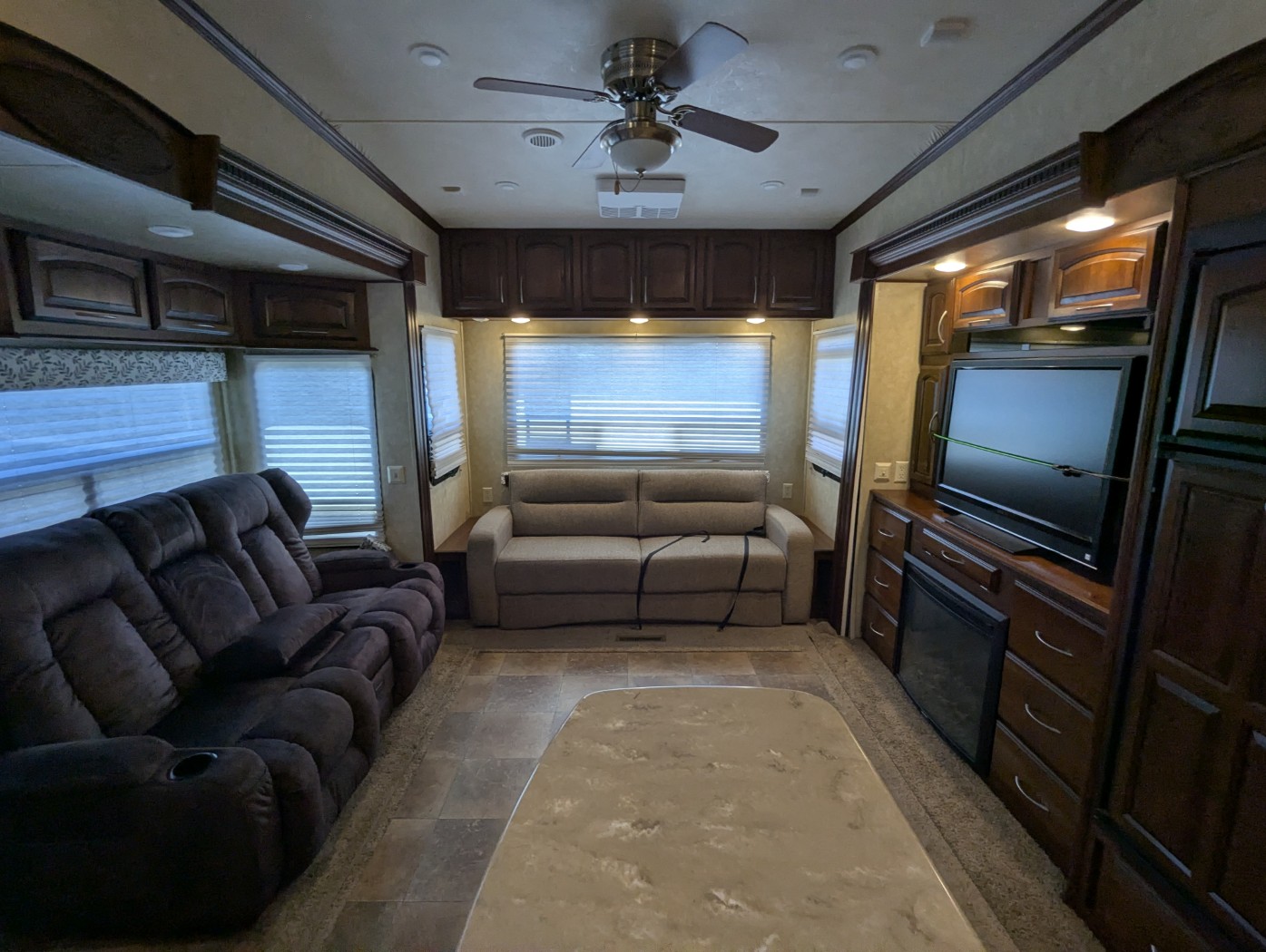 2013 Palomino Columbus 320RS - Image 12