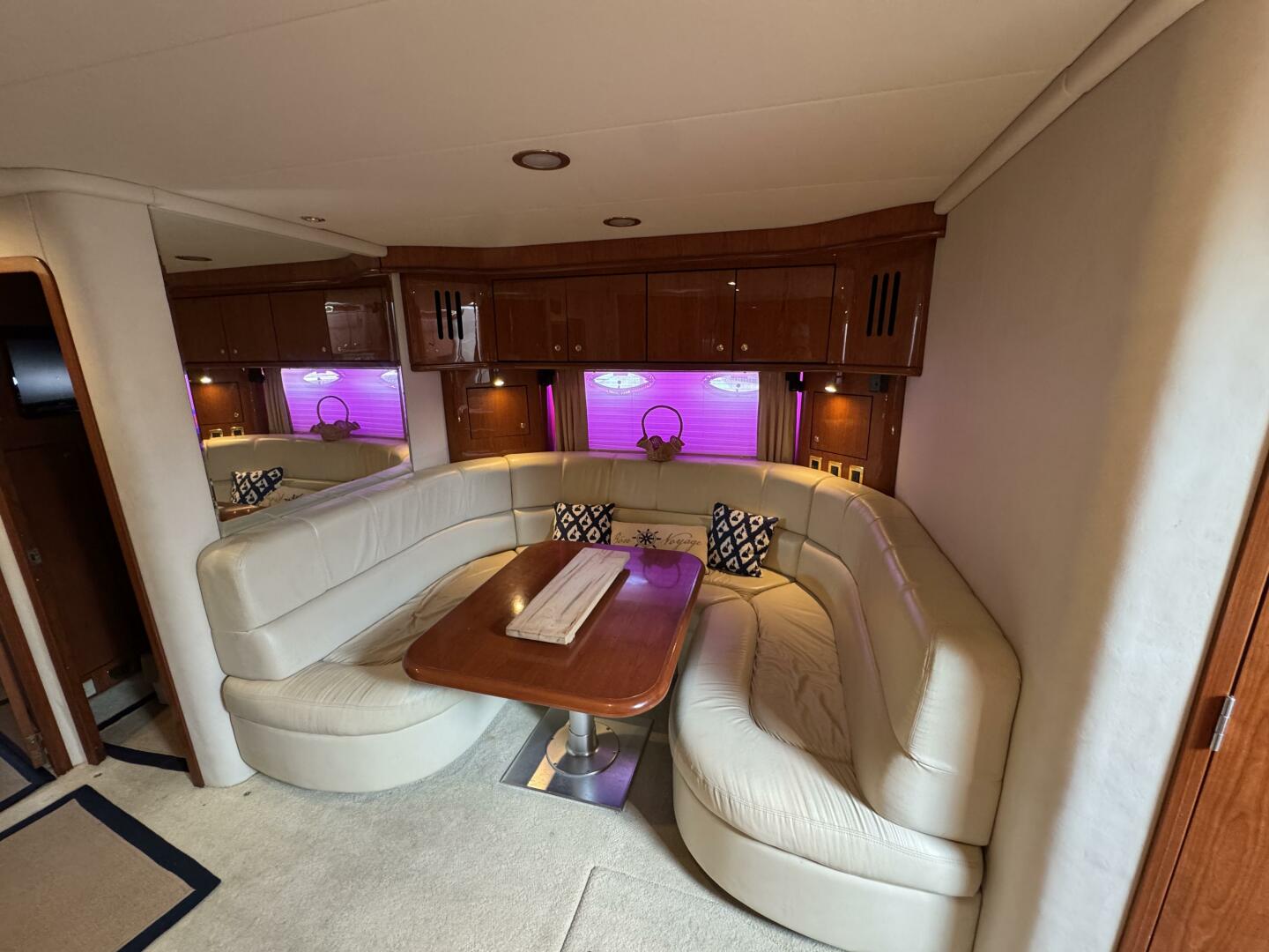 2001 Sea Ray 510 SUNDANCER - Image 18