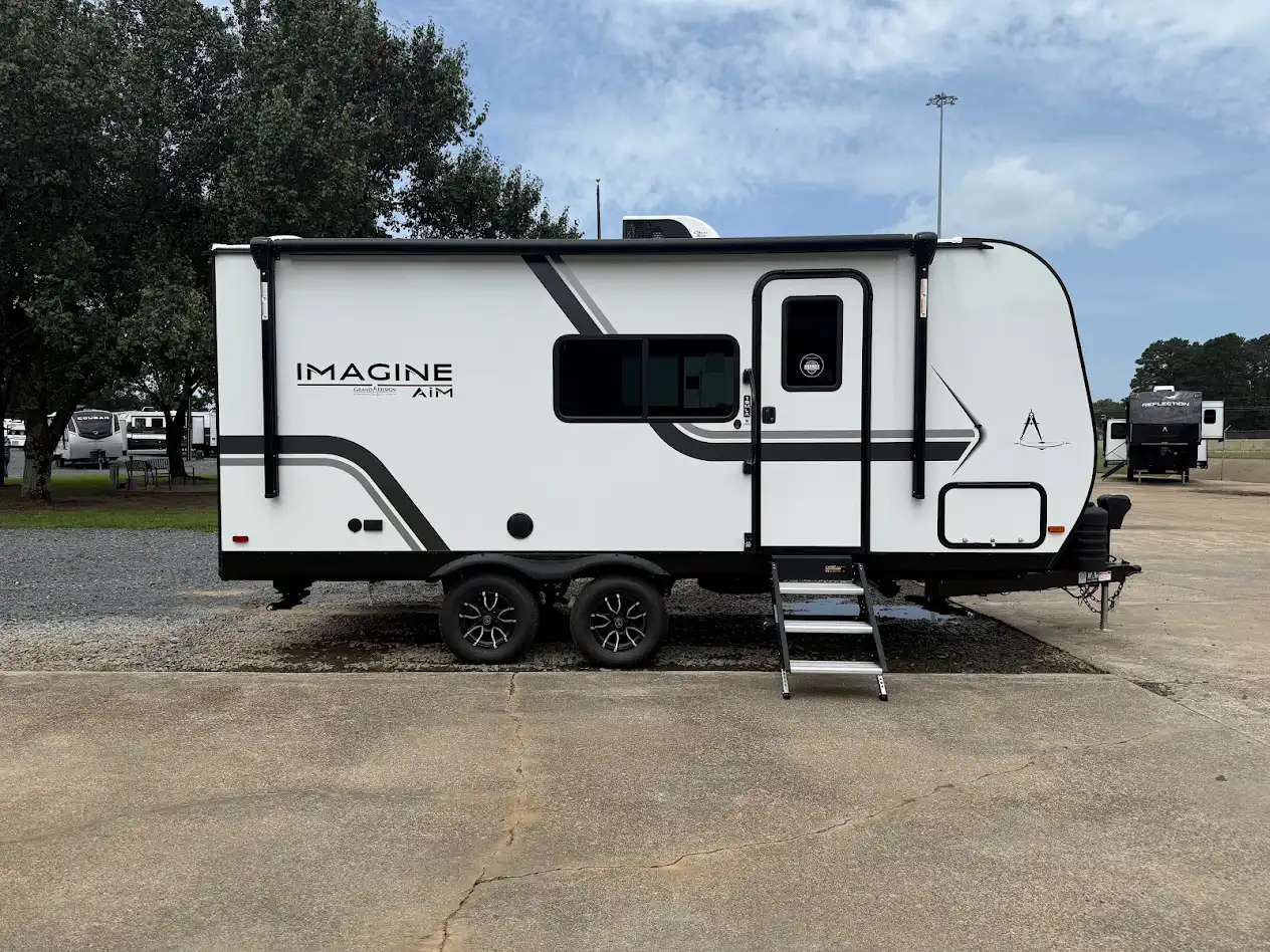 2027 Grand Design Imagine AIM 19MLA - Image 2