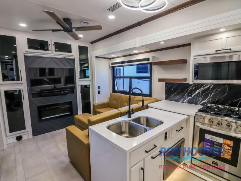 2025 FOREST RIVER 44DBL - Image 10