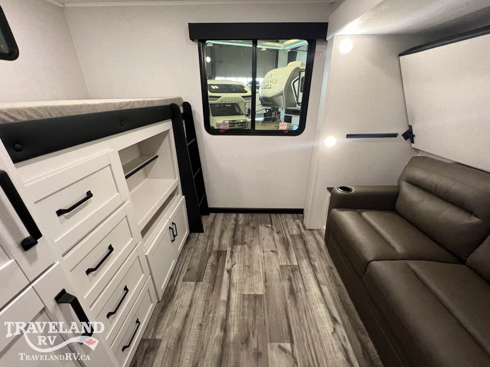 2027 Highland Ridge Roamer Light Duty 31TBTS - Image 15