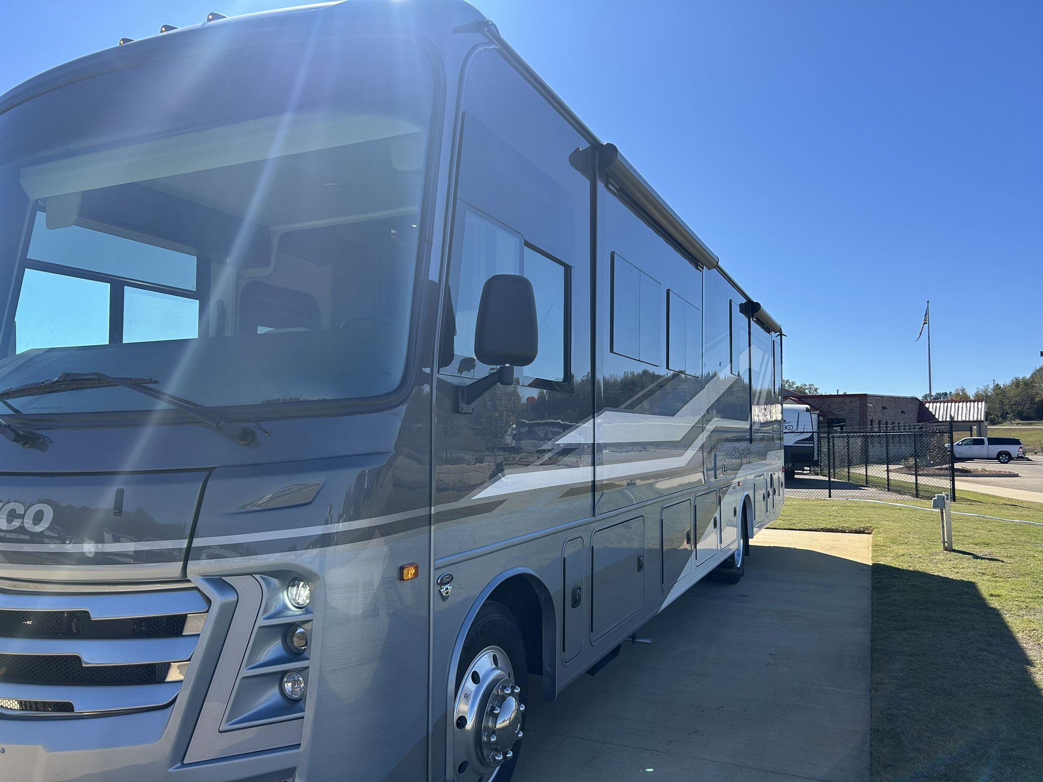 2026 JAYCO PRECEPT 36C - Image 3