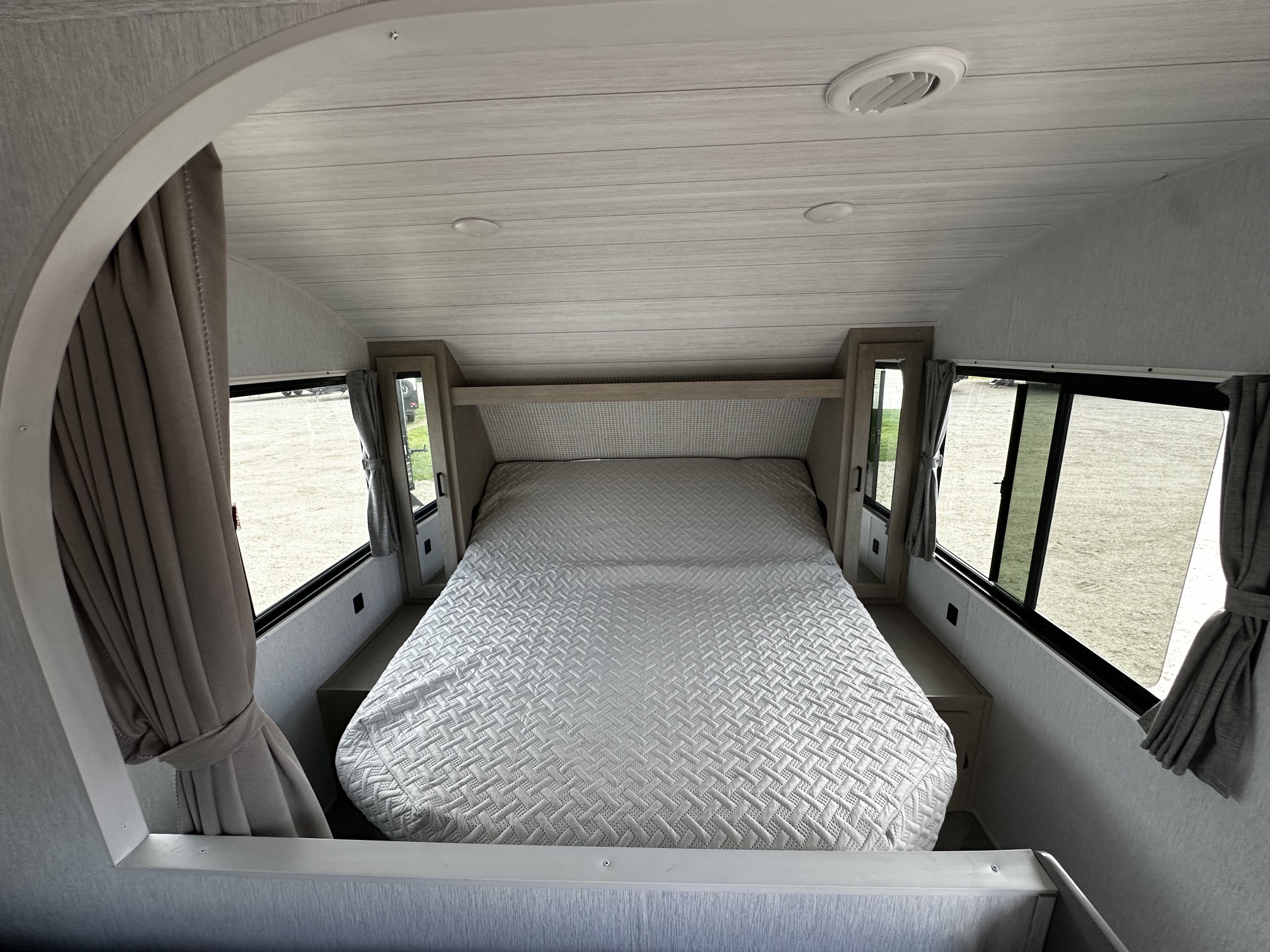 2024 Forest River Wildwood X-Lite 261BHXL - Image 11