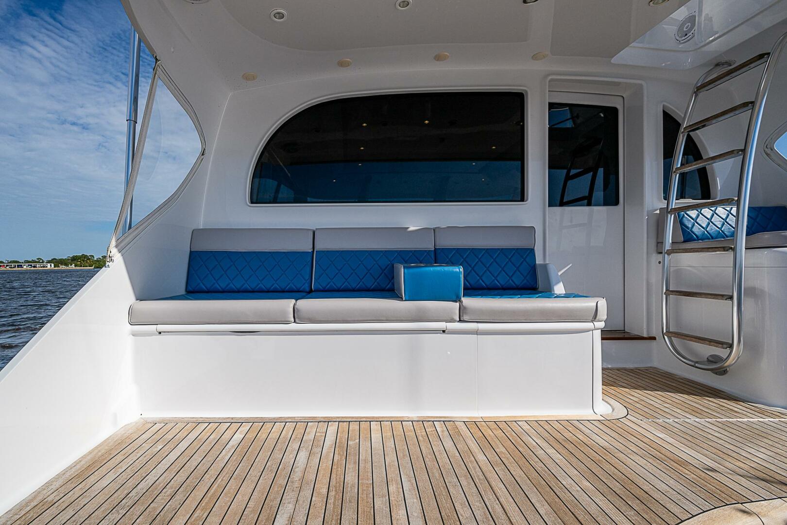2017 F&S Cusotm Express Sportfish - Image 17