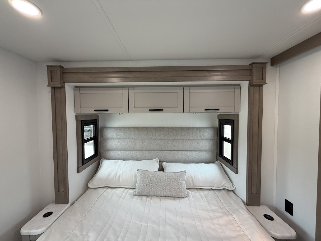 2027 JAYCO PRECEPT 31UL - Image 48
