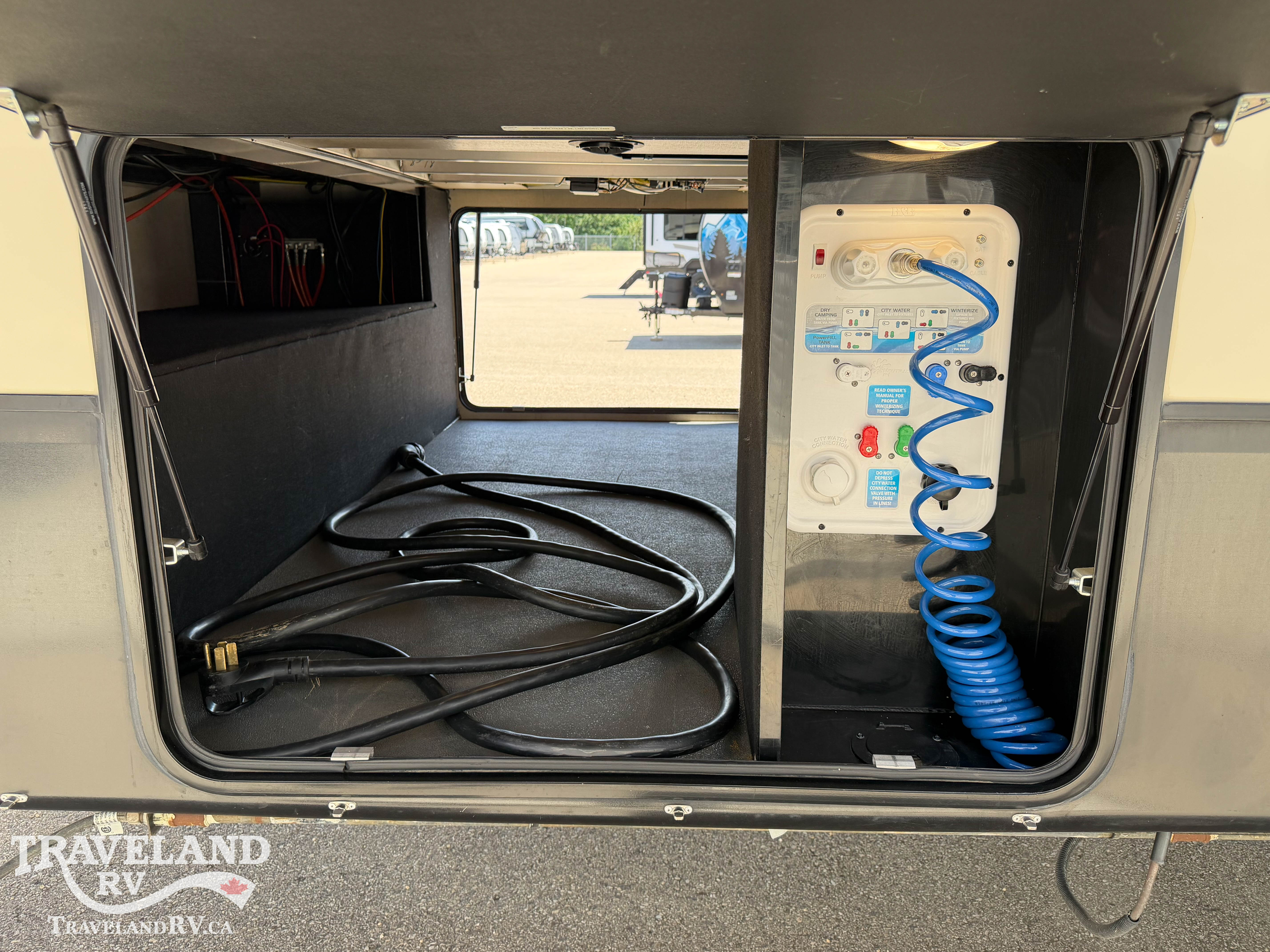 2018 KZ RV Durango Gold G383MBQ - Image 8