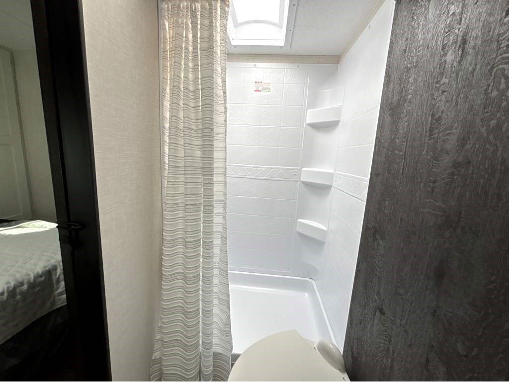 2026 VENTURE RV SIENNA 231VRK - Image 19