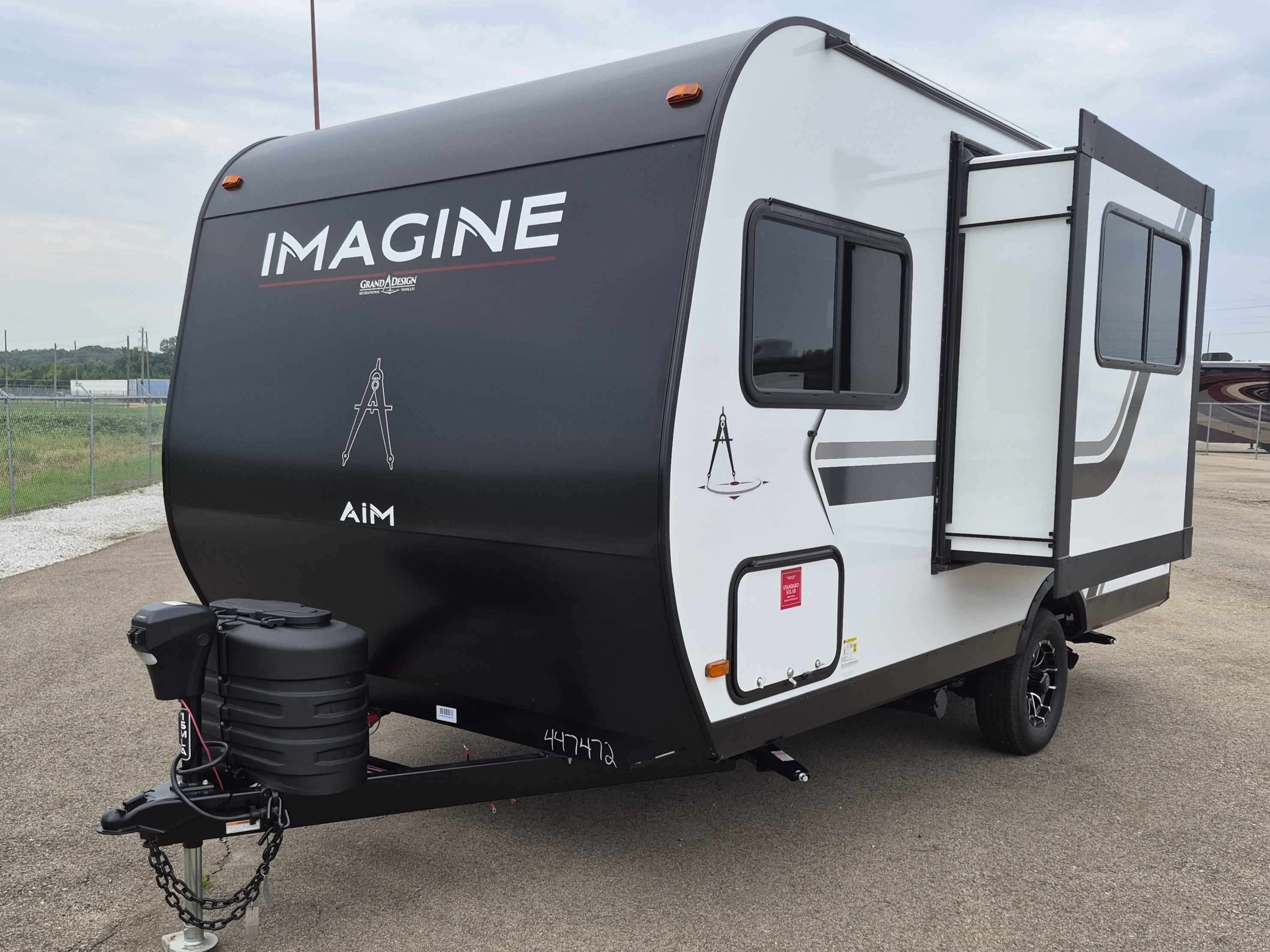 2027 GRAND DESIGN IMAGINE AIM 16MLA - Image 2