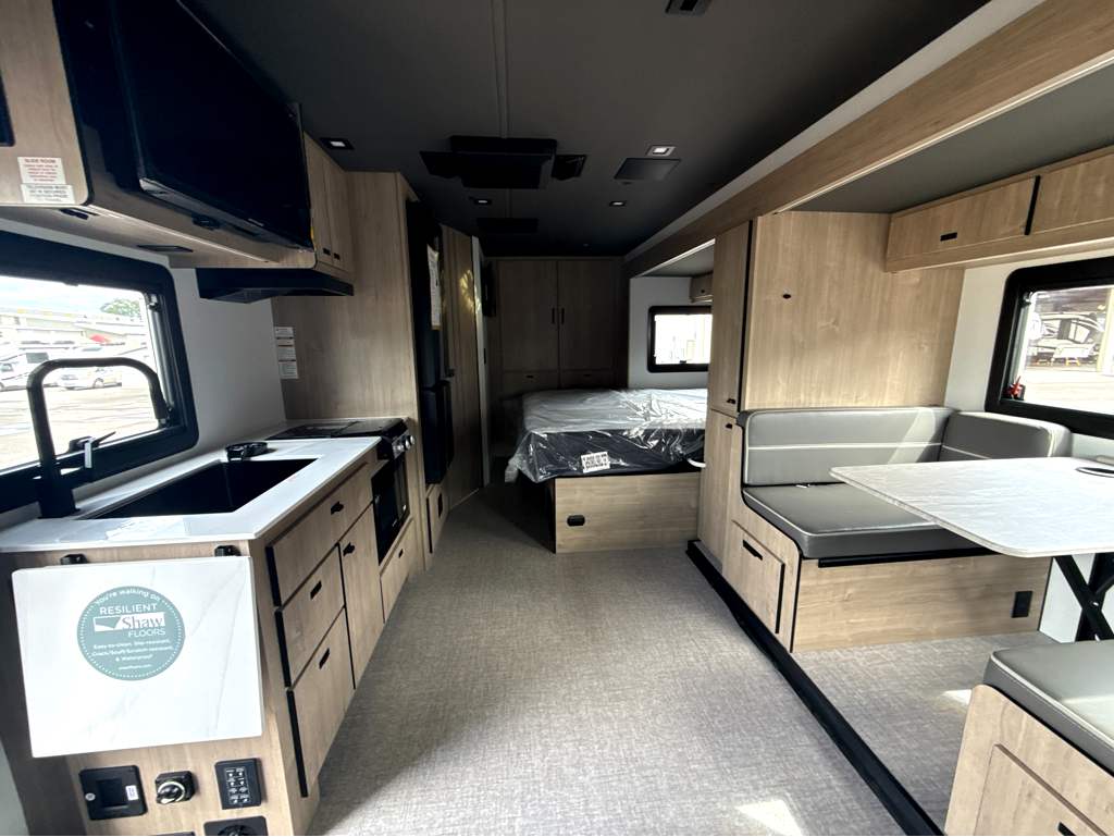 2027 Grand Design Lineage Series M 25FW - Image 33