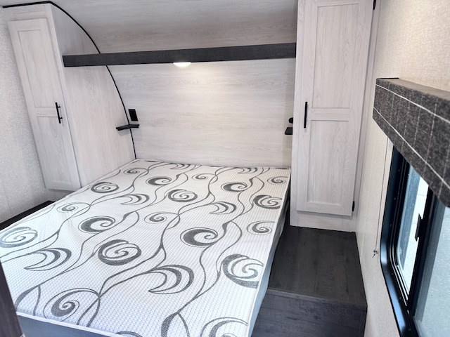 2022 KZ RV Sportsmen SE 332BHKSE - Image 21