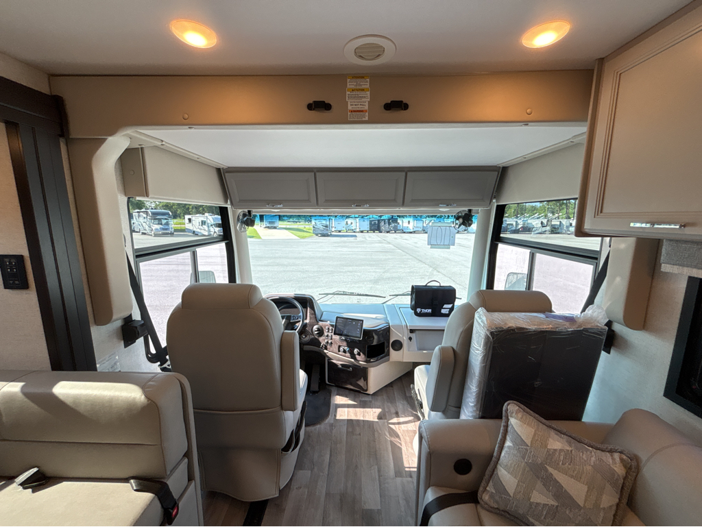 2026 THOR MOTOR COACH PALAZZO 33.6 - Image 23