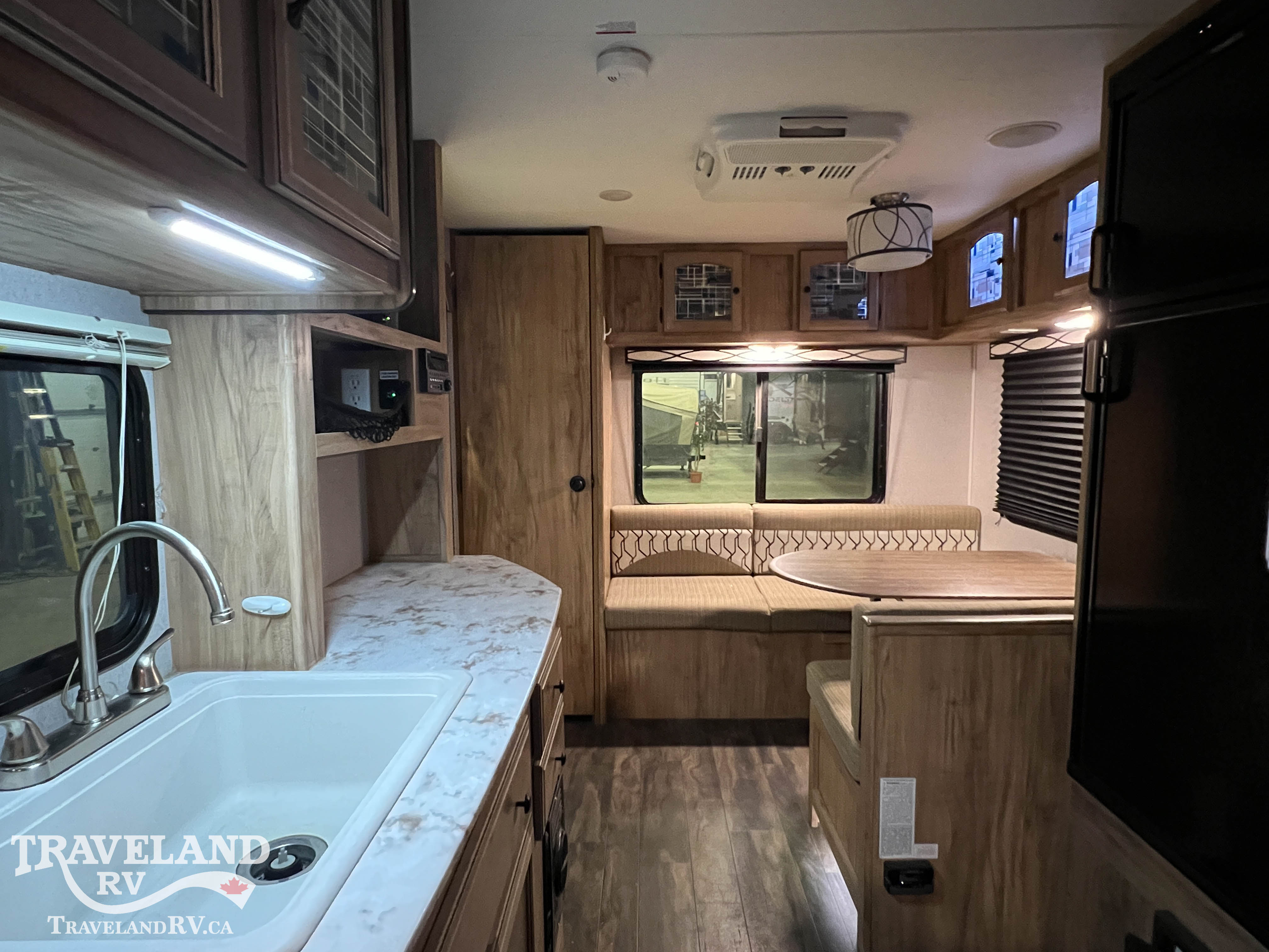 2019 Coachmen Freedom Express Ultra Lite 204RD - Image 3