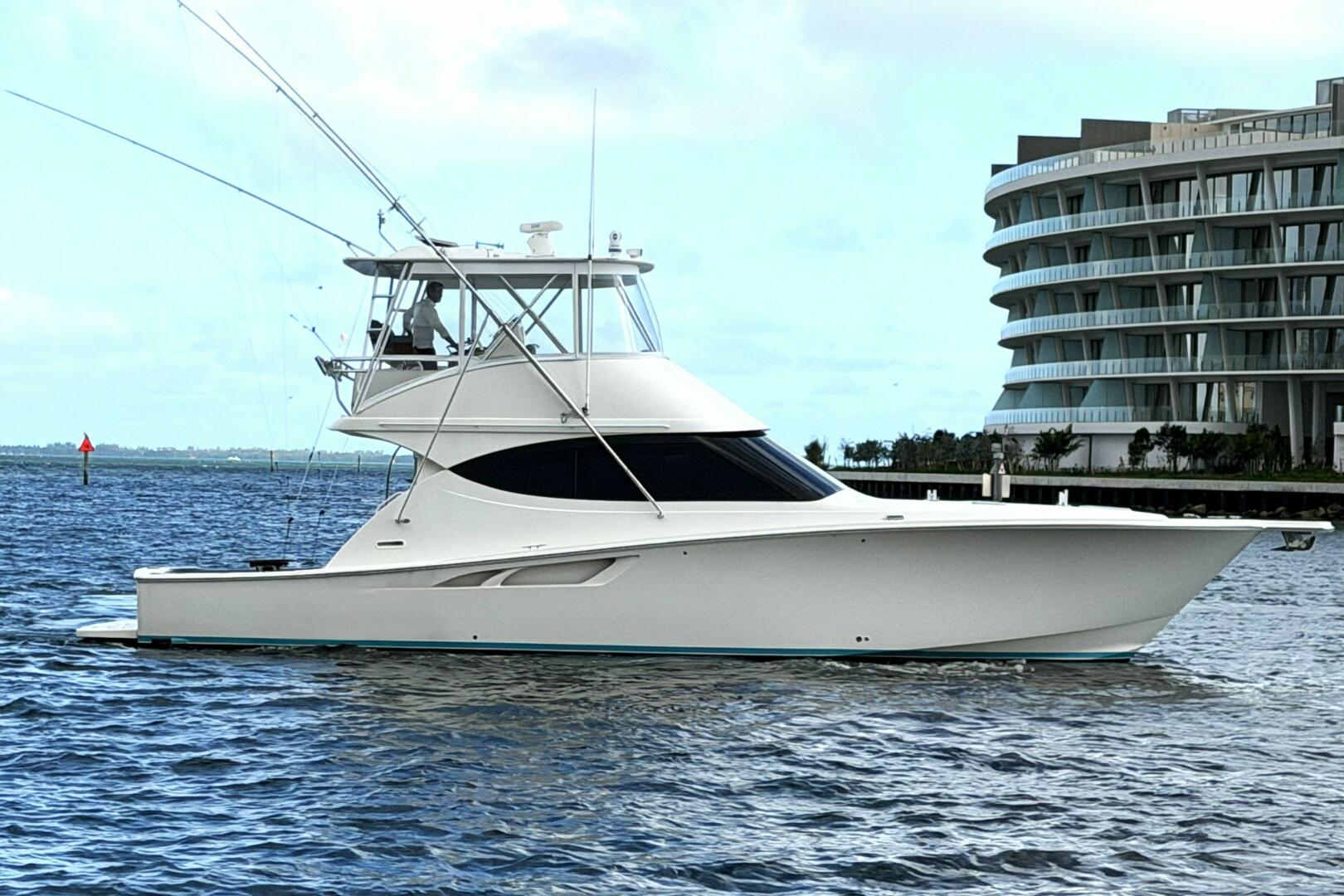 2015 Tiara Yachts 48 Convertible - Image 2