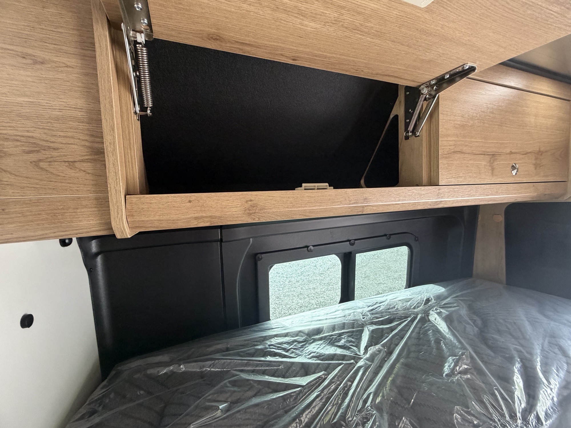 2026 AIRSTREAM RANGELINE POPTOP - Image 16