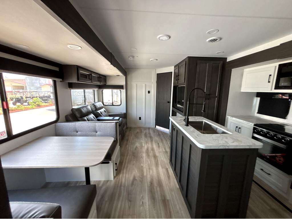 2026 VENTURE RV SPORTTREK 327VIK - Image 8