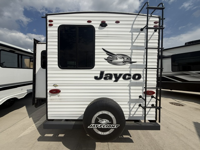 2022 JAYCO JAYFLIGHT 38BHDS - Image 5