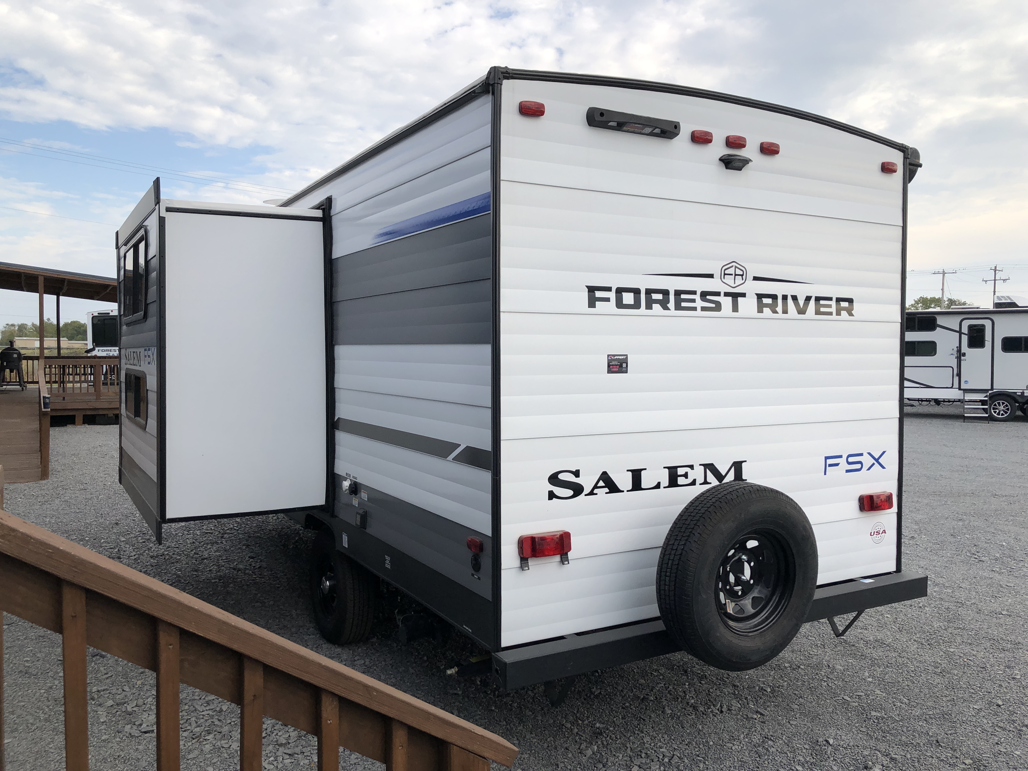 2025 Forest River Salem FSX 162RBS - Image 4