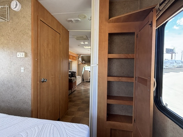 2010 SUNSEEKER 3100 - Image 30