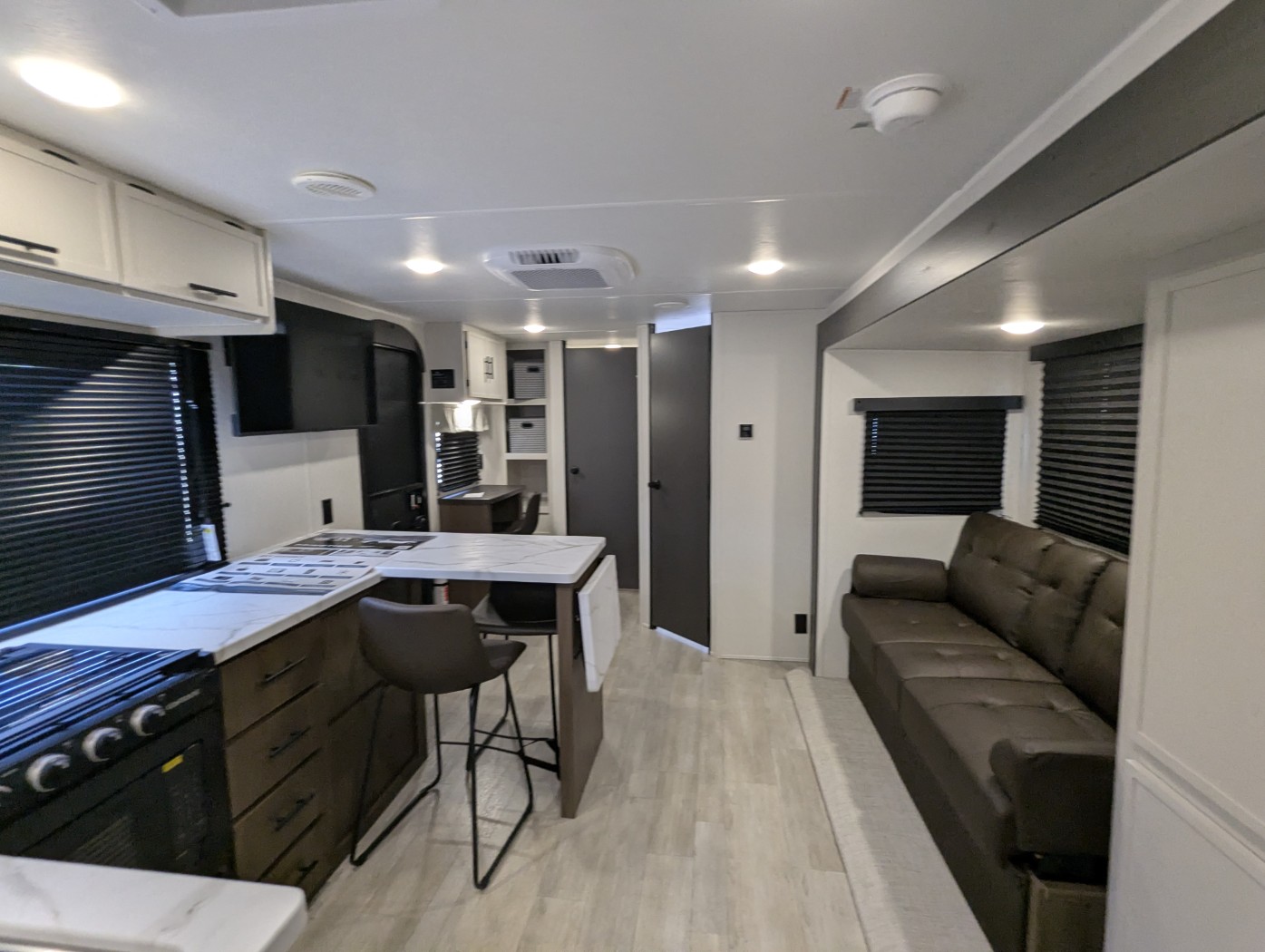 2027 Forest River Avenger 25MKO - Image 31