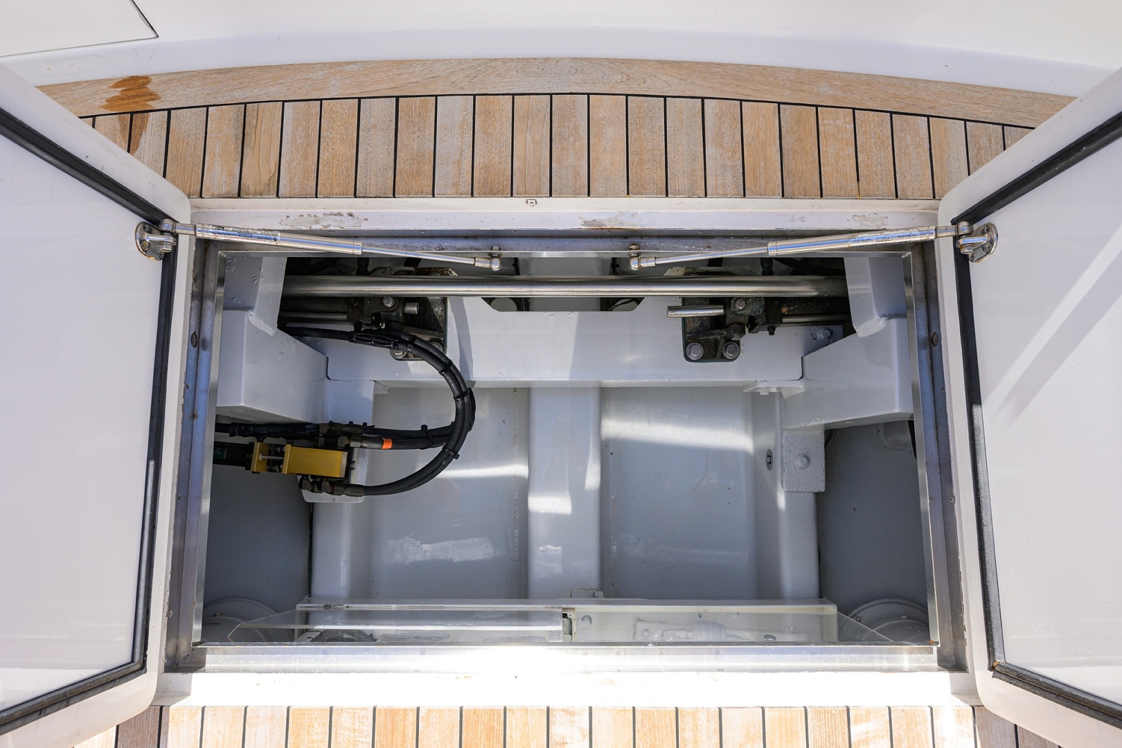 2003 American Custom Yachts - Image 18