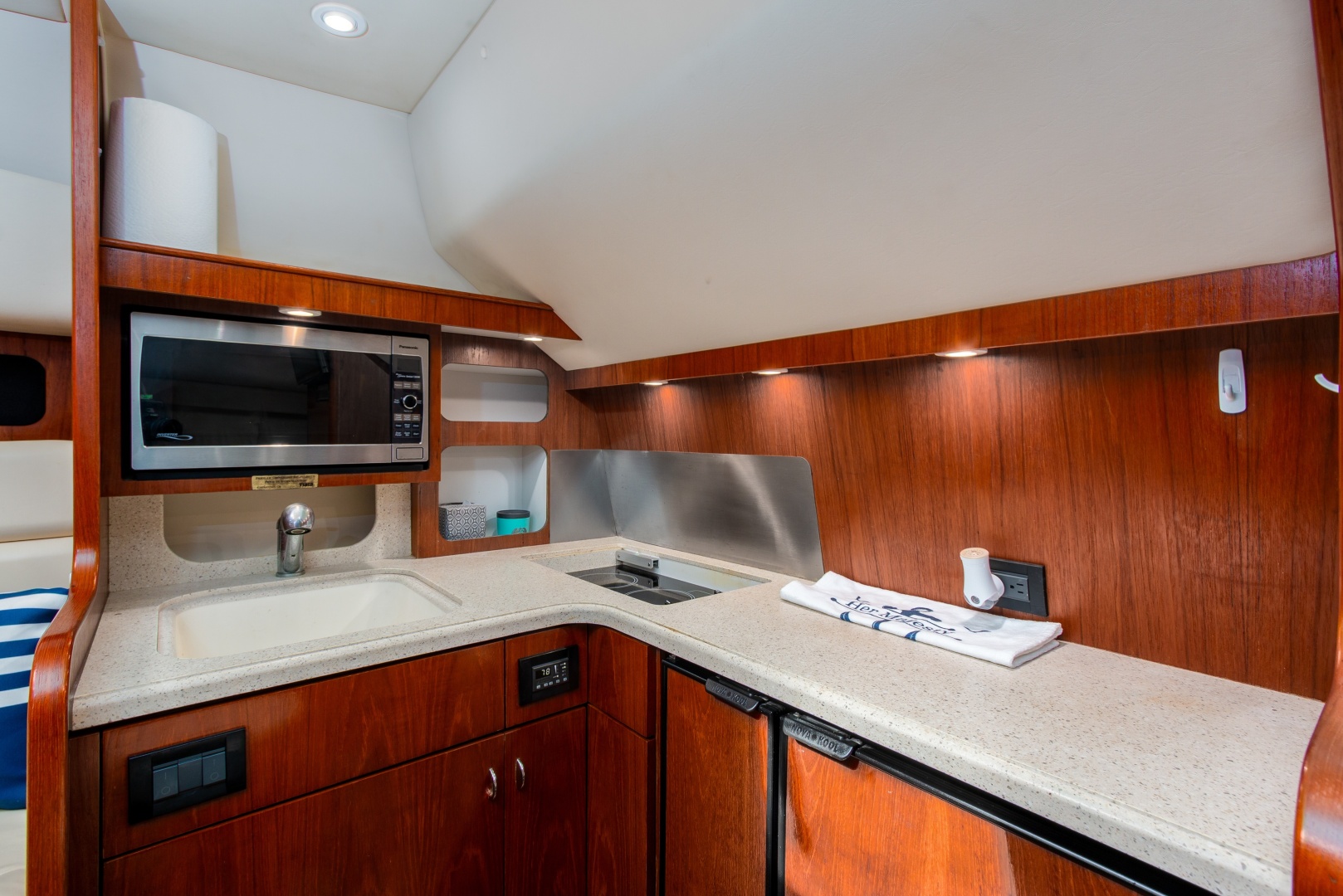 2007 Tiara Yachts 3800 Open - Image 31