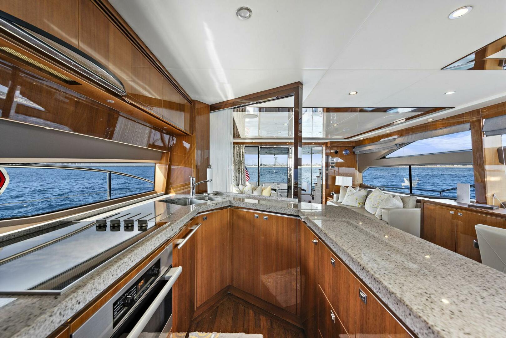 2015 Princess 72 Motoryacht - Image 4