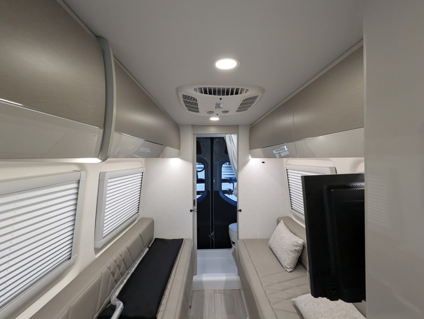 2027 Thor Motor Coach Tranquility 24A - Image 20