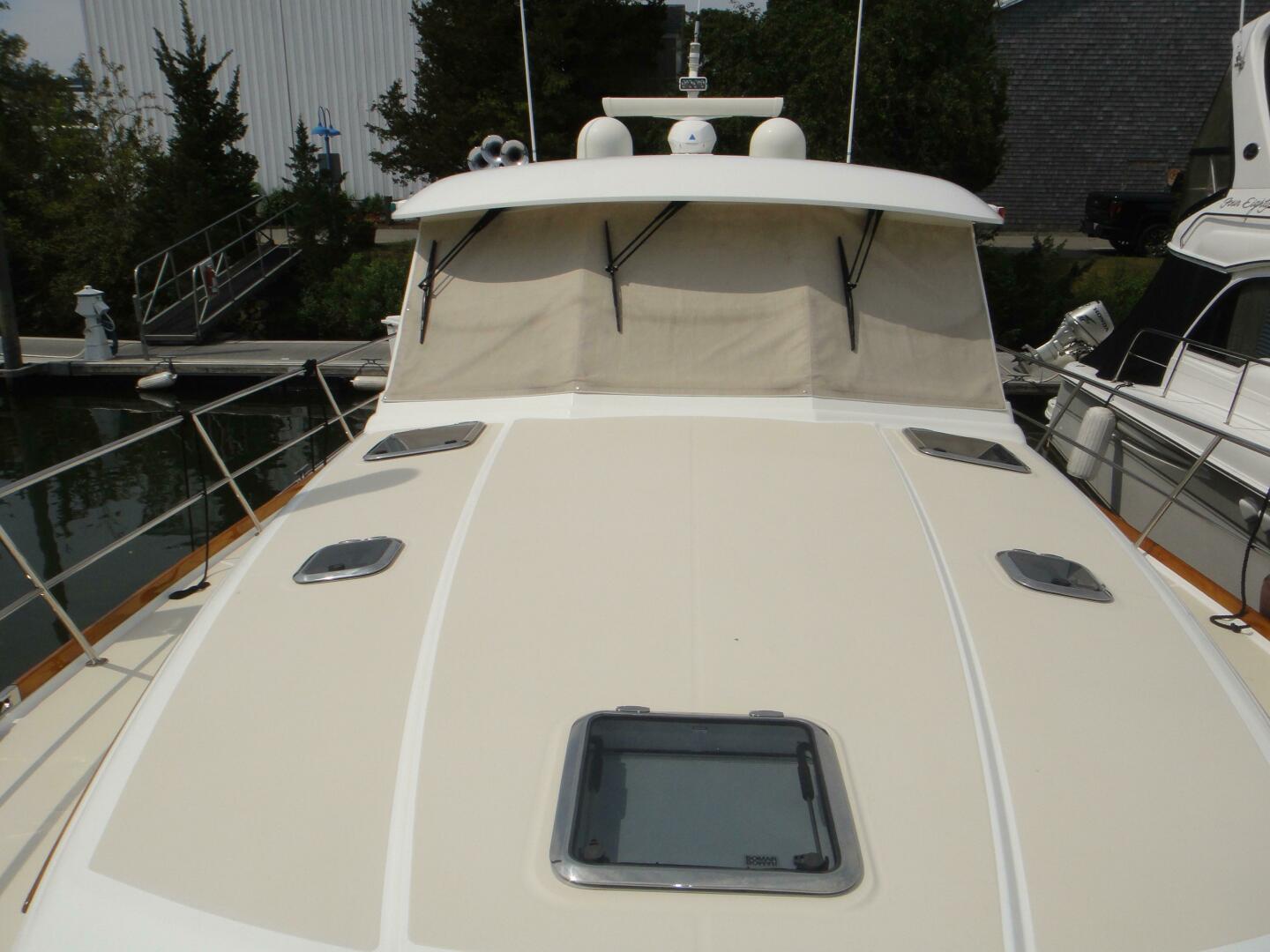 2018 Sabre 48 Salon Express - Image 2
