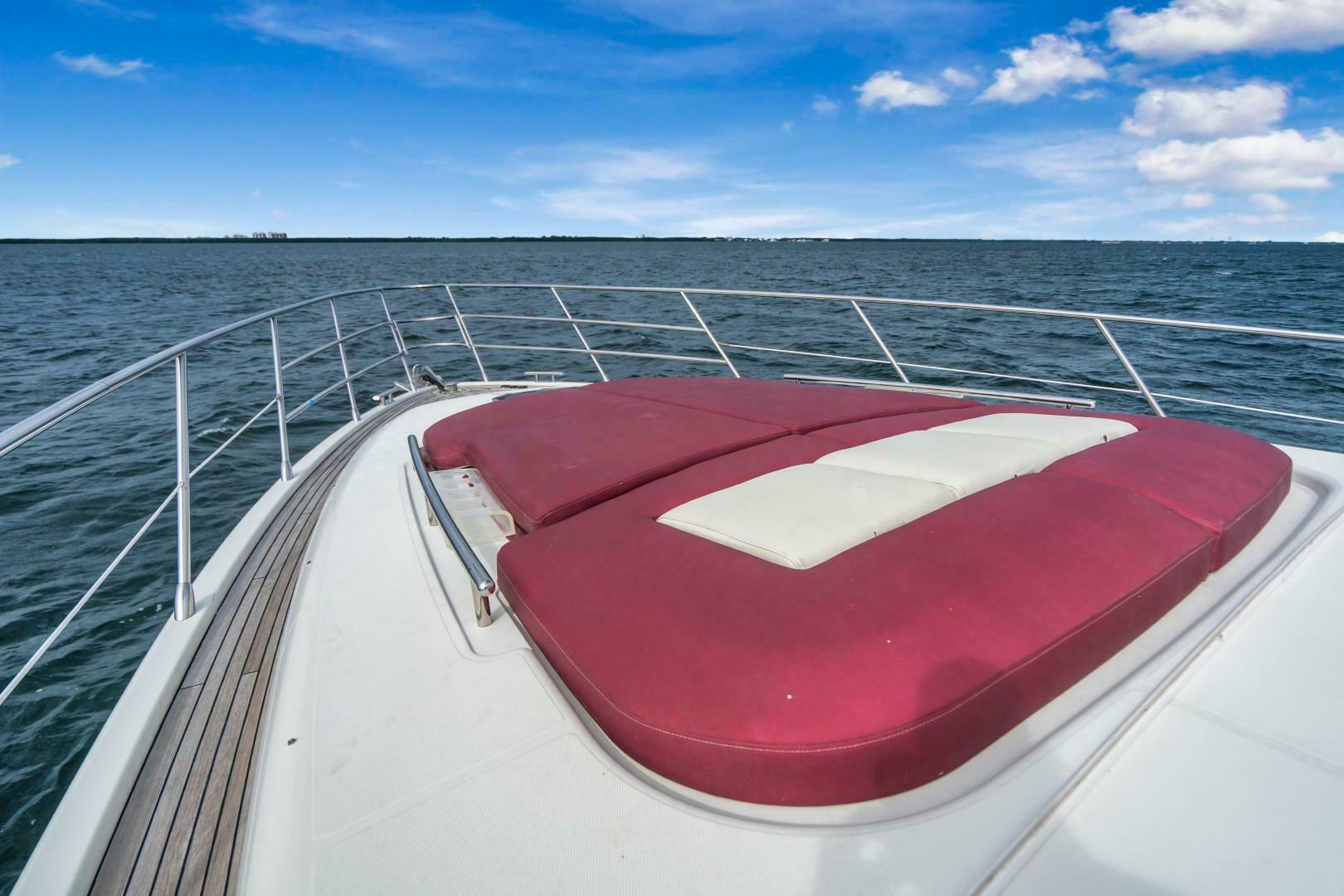 2007 Azimut 68S - Image 16