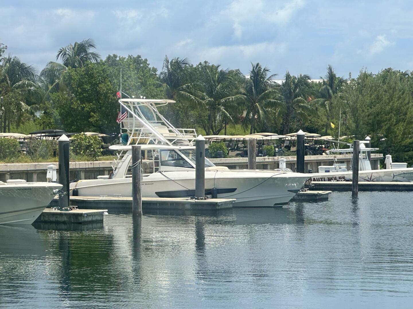 2016 Boston Whaler - Image 141