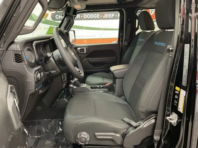 2025 Jeep Wrangler 4xe Rubicon 4x4 - Image 11