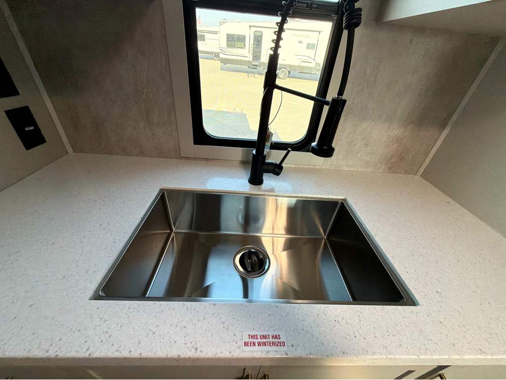 2027 VENTURE RV STRATUS 231VRK - Image 26