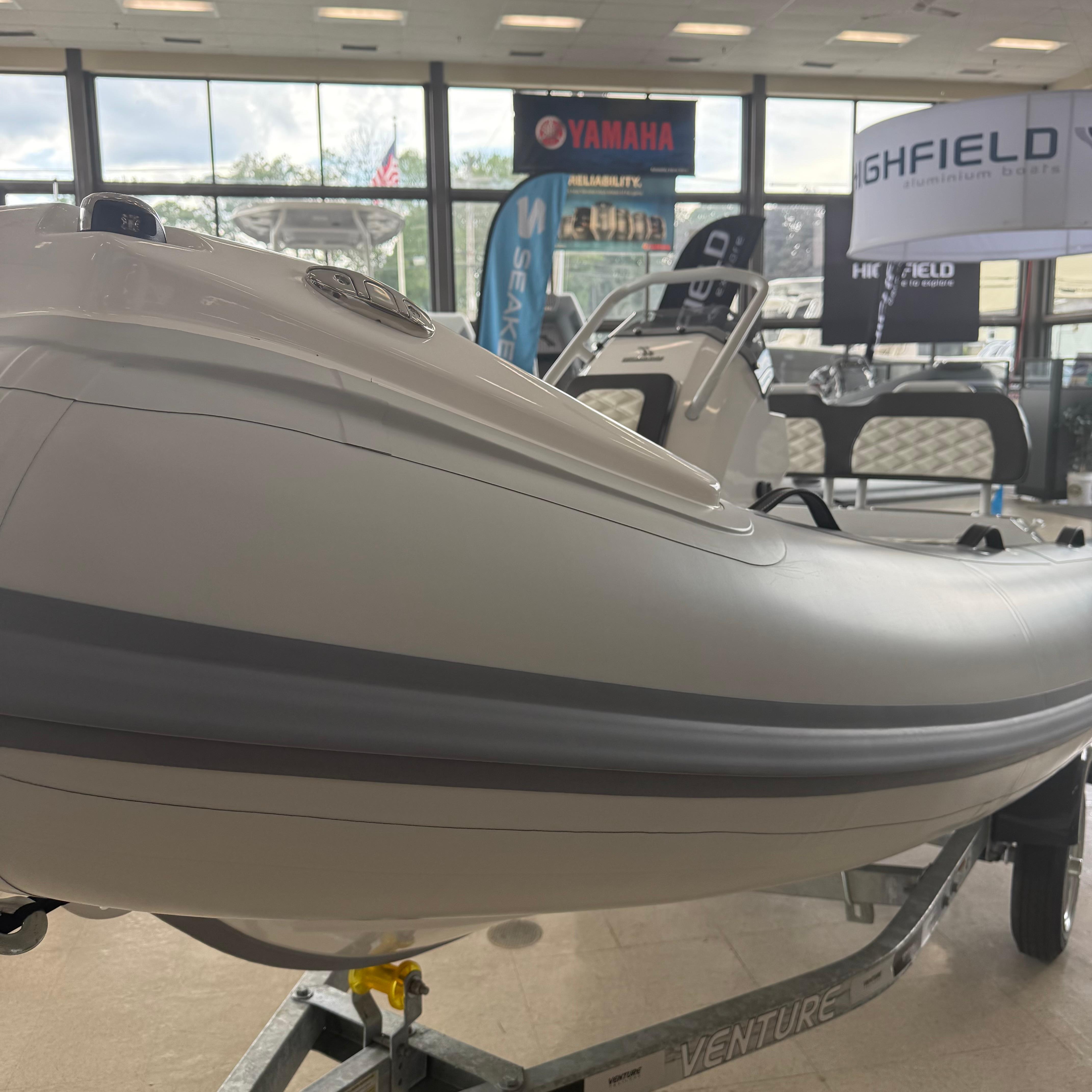 2025 Highfield Sport 390 Standard - Image 10