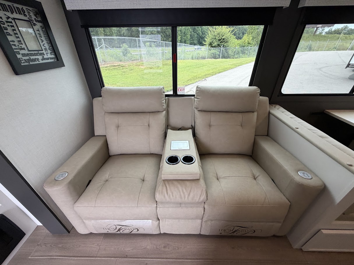2027 VENTURE RV STRATUS 261VRB - Image 31