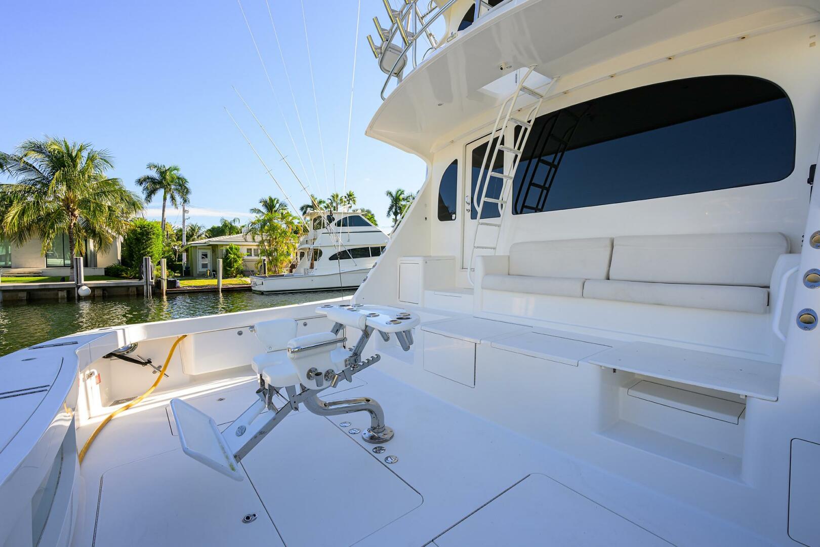 2014 Viking 76 Enclosed Bridge - Image 62