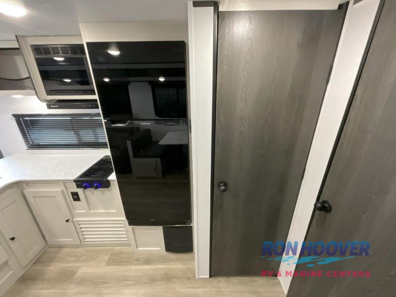 2025 COACHMEN 24RB - Image 17