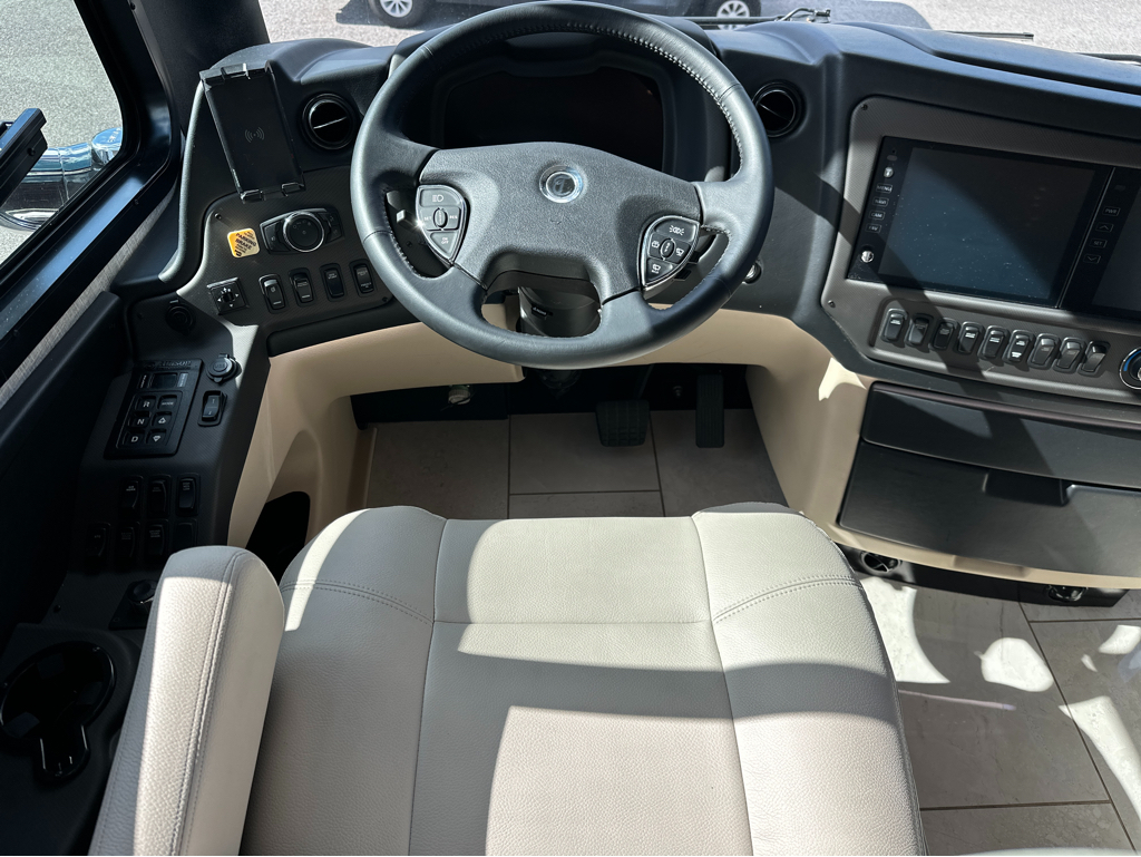 2025 TIFFIN ALLEGRO BUS 40IP - Image 28