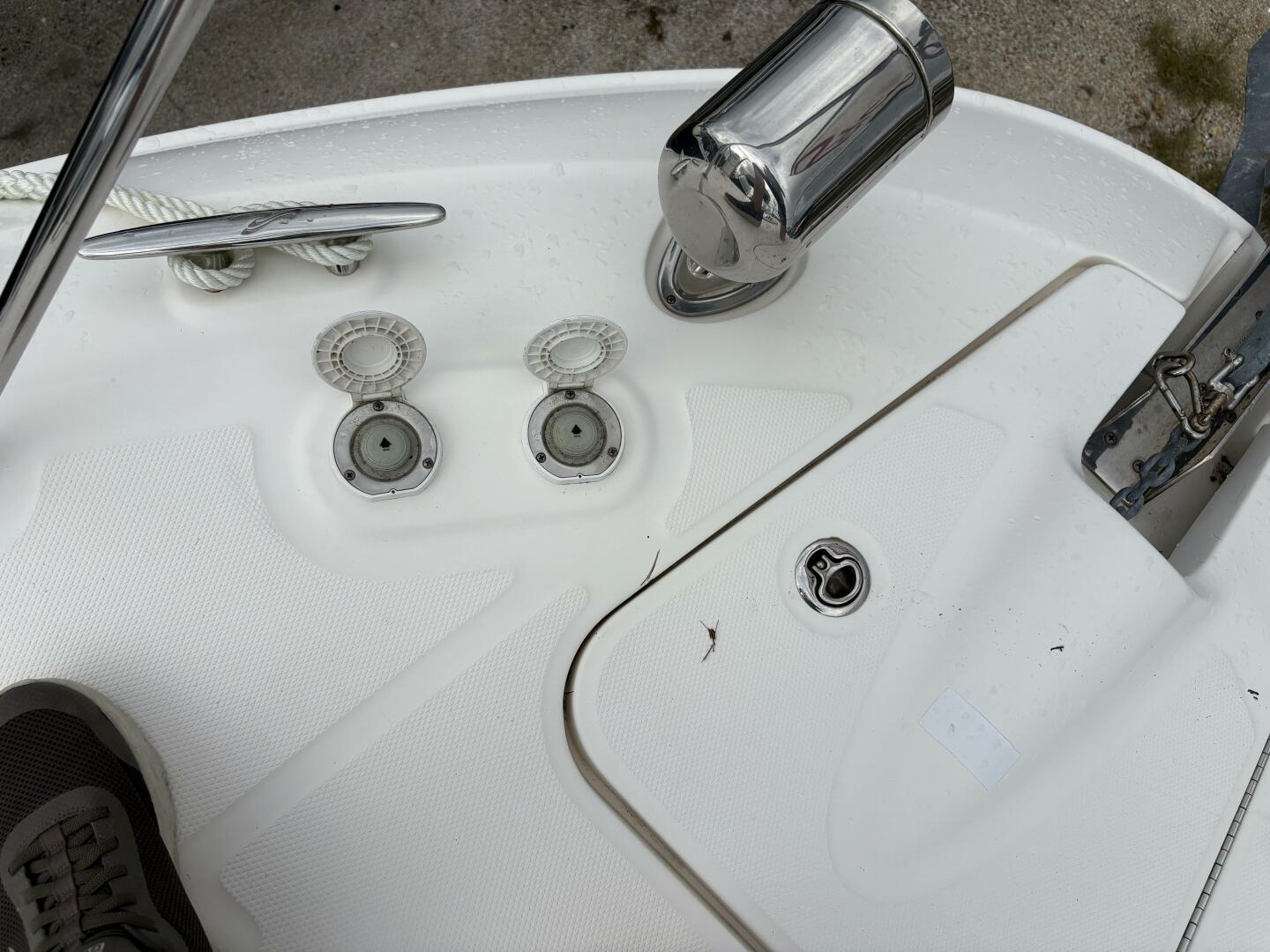 2012 Sea Ray 310 Sundancer - Image 17