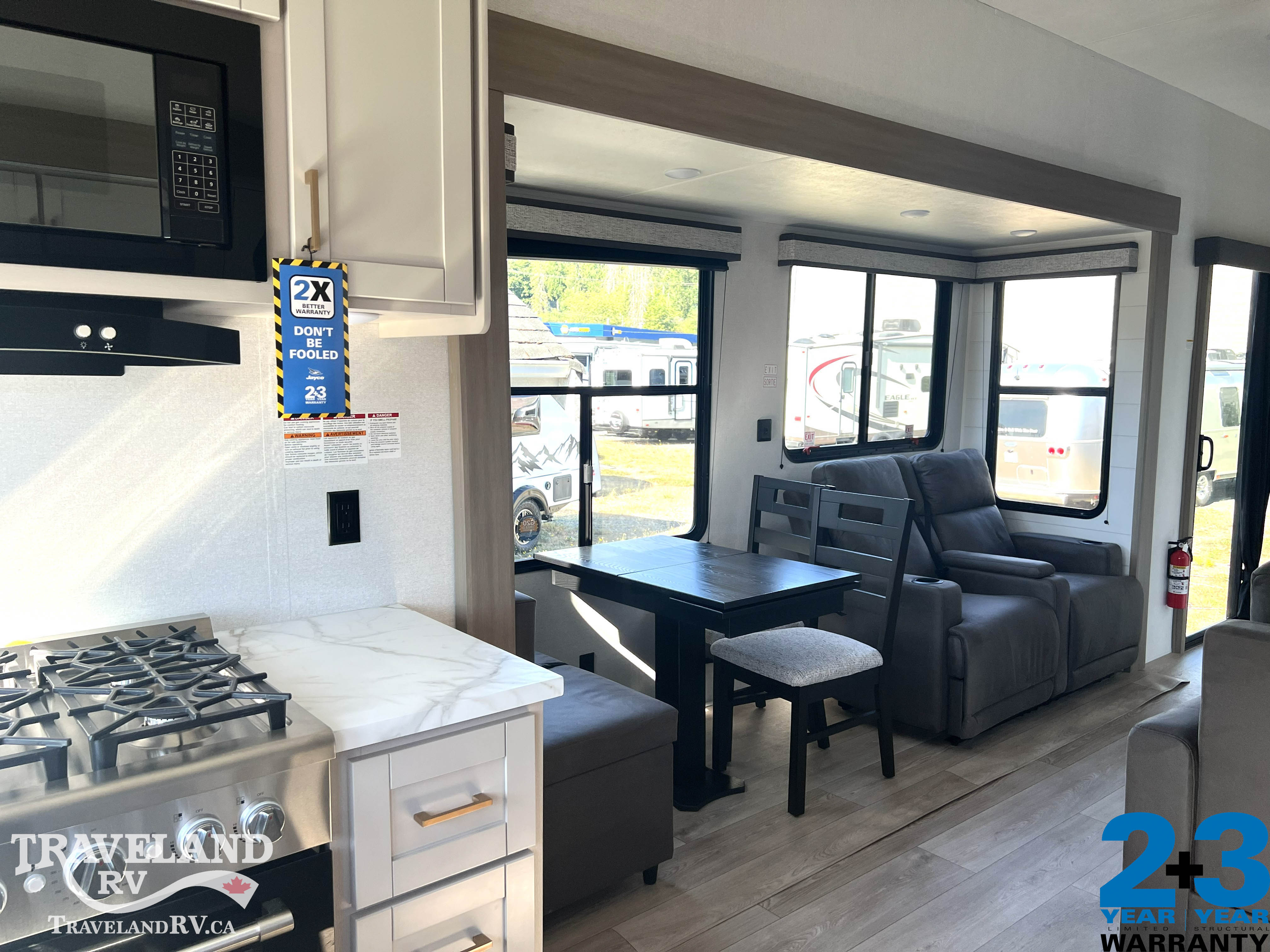 2027 Jayco Jay Flight Bungalow 404LOFT - Image 30