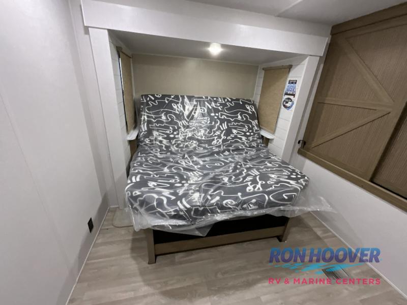 2026 FOREST RIVER 33TS - Image 40