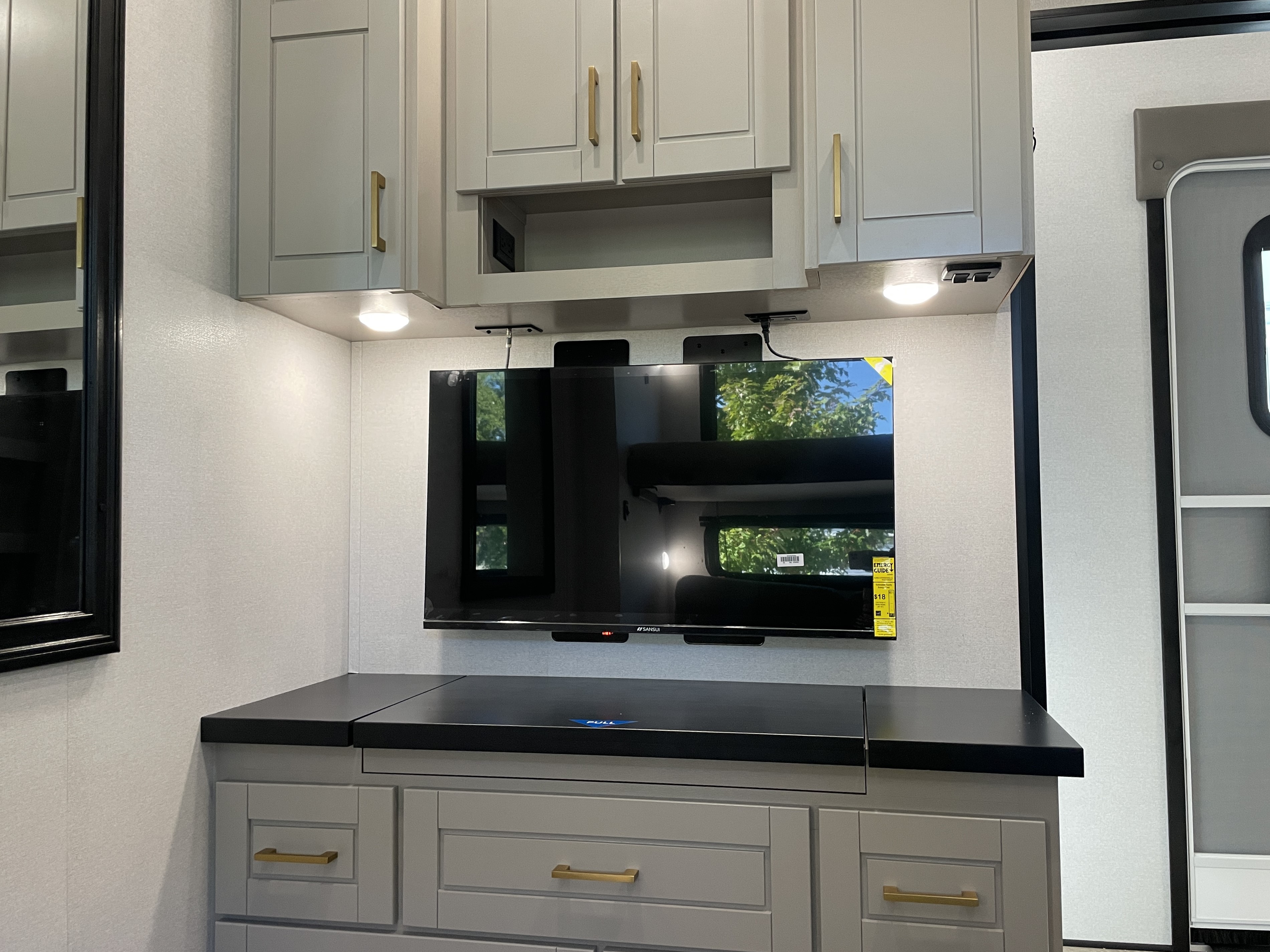 2027 Jayco North Point 361RLBH - Image 18