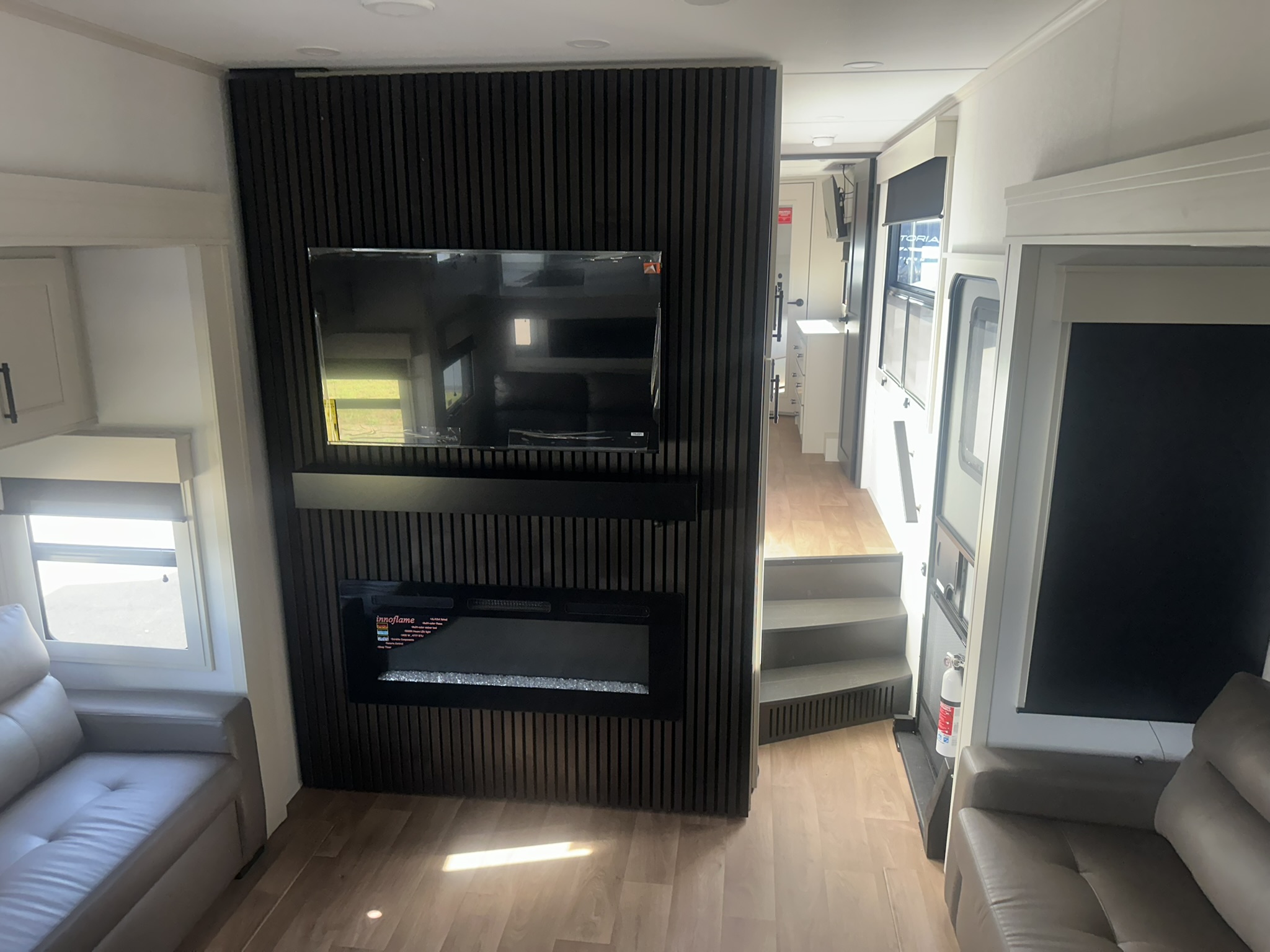 2026 GRAND DESIGN SOLITUDE 390RK - Image 25