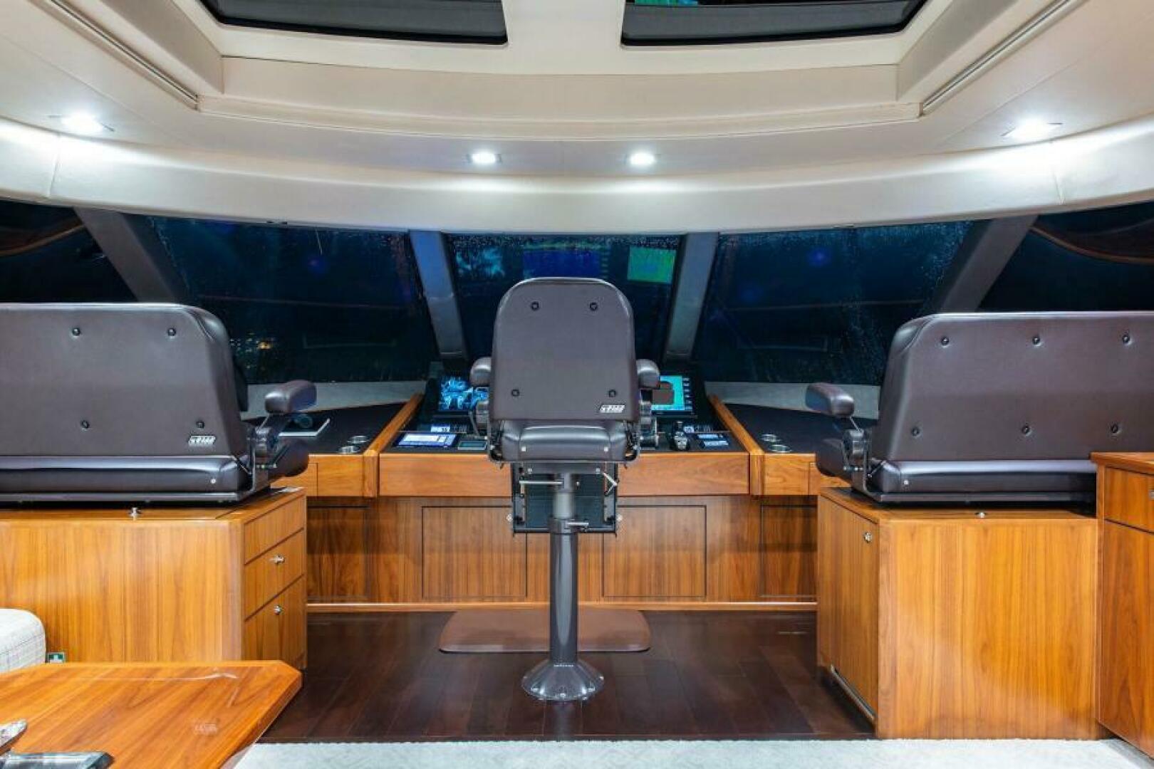 2018 Viking Enclosed Flybridge - Image 50