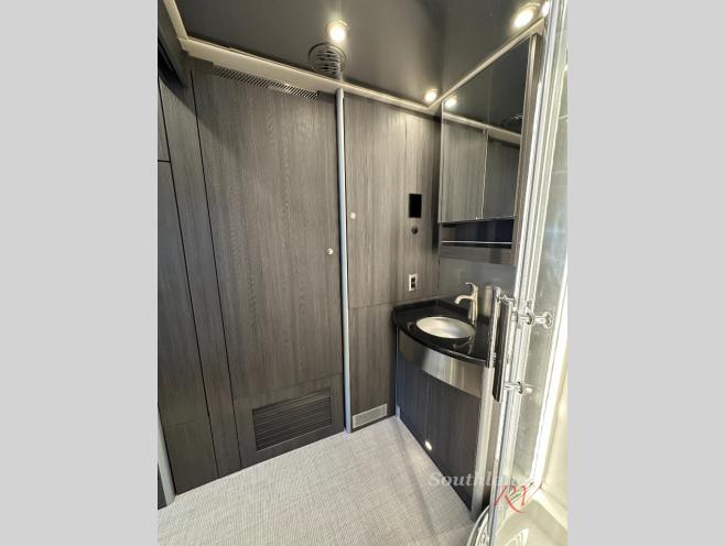 2026 Airstream Atlas Advanced Power Plus - Image 23