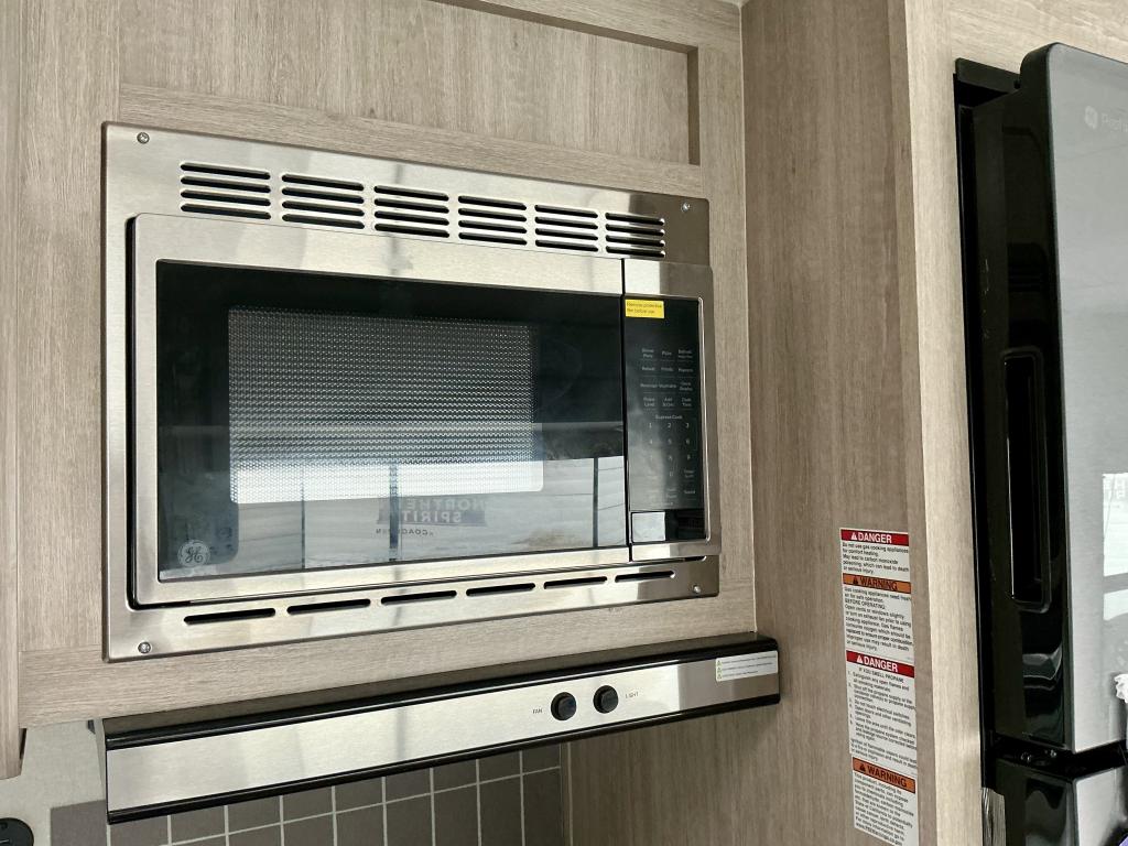 2026 COACHMEN 333DORM - Image 9