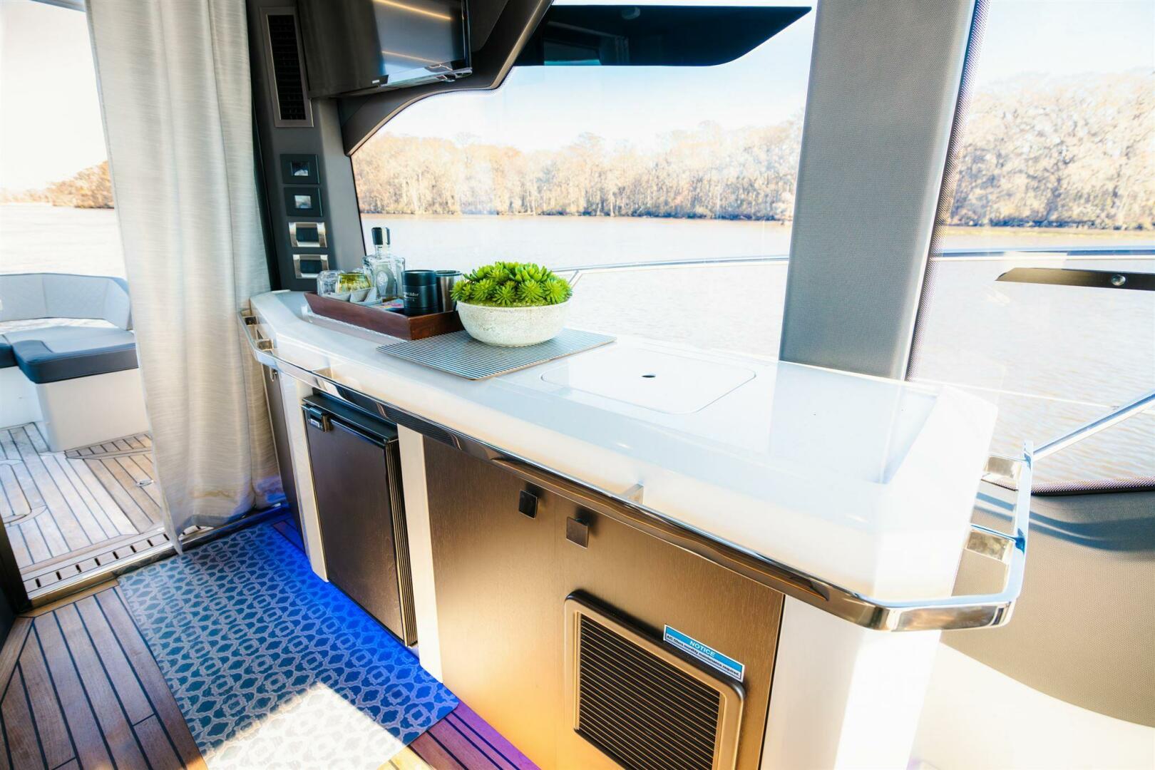 2023 Galeon 425 HTS - Image 23