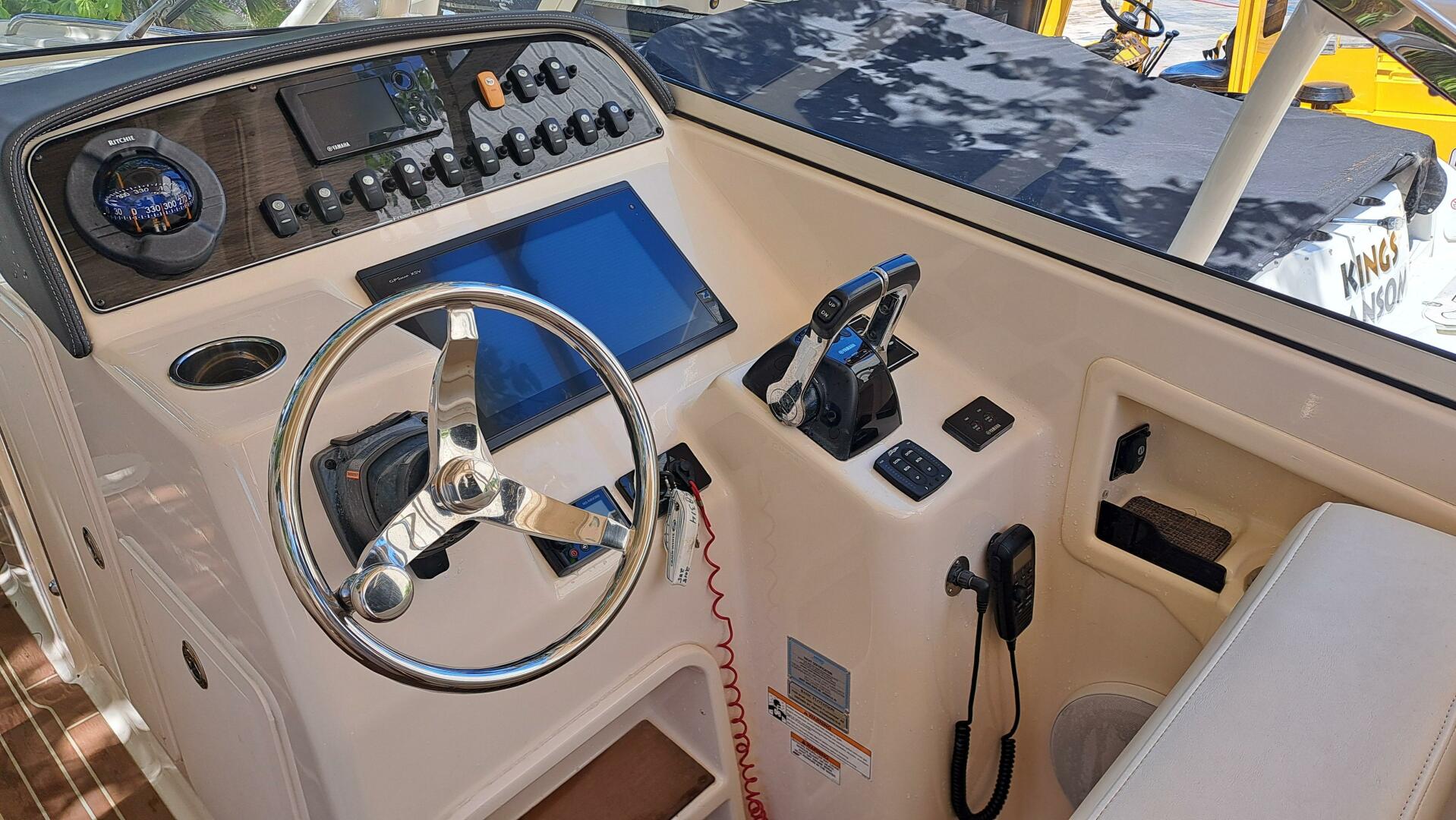 2018 Grady-White Freedom 285 - Image 16