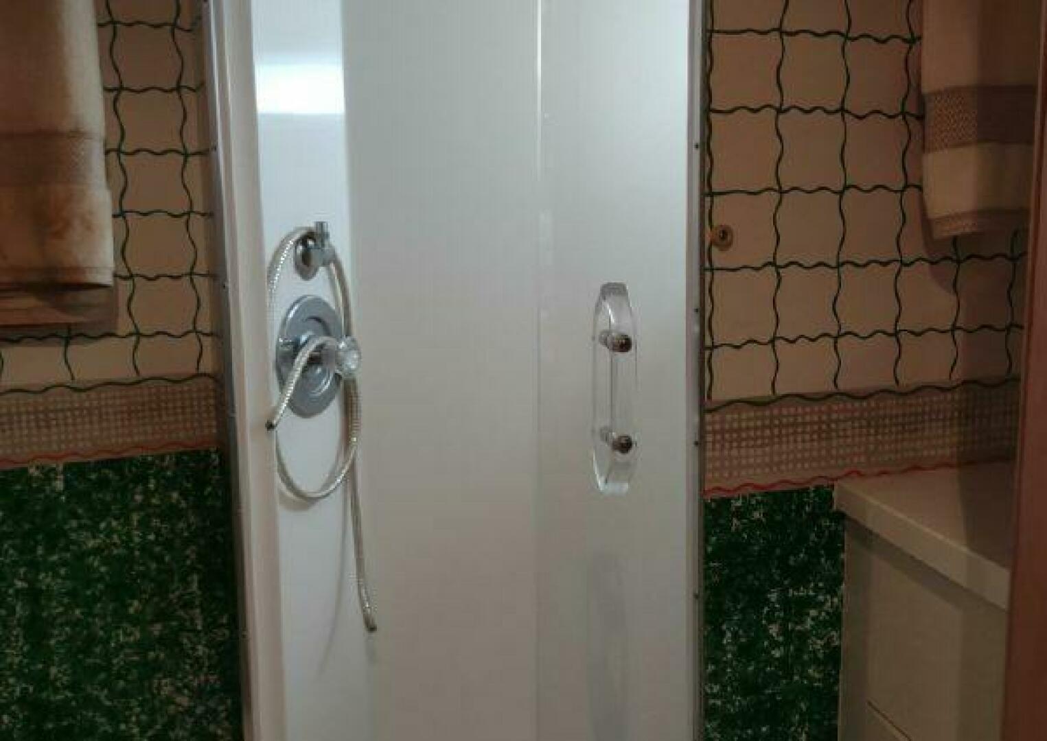 1996 Hatteras 50' Sport Deck - Image 58