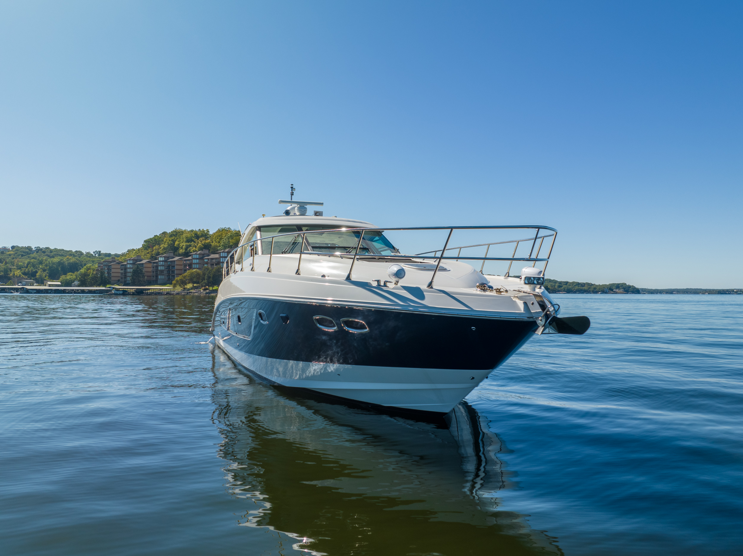 2013 Sea Ray 540 Sundancer - Image 2
